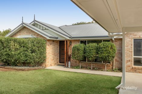8 Mason St, Oakey, QLD 4401