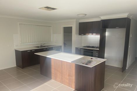 Property photo of 54 Fantail Way Brookfield VIC 3338