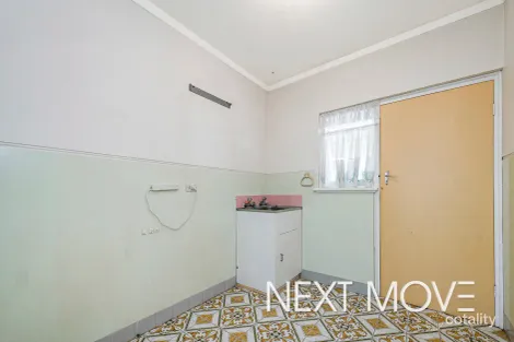 Property photo of 32 Bawdan Street Willagee WA 6156