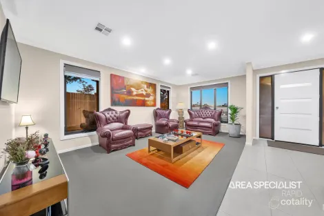 Property photo of 24 Alder Way Cranbourne VIC 3977