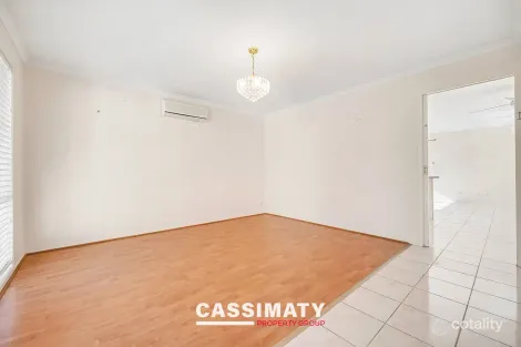 Property photo of 11 Peveril Crescent Cranbourne North VIC 3977