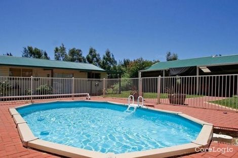 Property photo of 132 Bullock Drive Oakford WA 6121