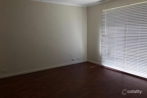 Property photo of 8 Kennedy Parade Roxburgh Park VIC 3064
