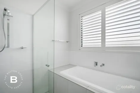 Property photo of 37 Crest Ridge Parade Brookwater QLD 4300