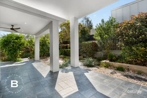 Property photo of 37 Crest Ridge Parade Brookwater QLD 4300