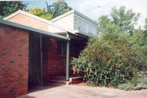 2/13 Thompson Cres, Kennington, VIC 3550