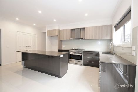 Property photo of 14 Deegan Way Cranbourne East VIC 3977