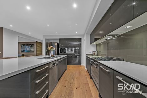 Property photo of 14 Asbury Street Craigieburn VIC 3064