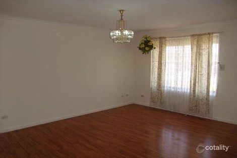 Property photo of 12 Kingfisher Court Kings Park VIC 3021