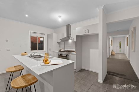 Property photo of 30 Elderberry Way Pakenham VIC 3810