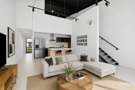14 Ginrock Way, Golden Bay, WA 6174