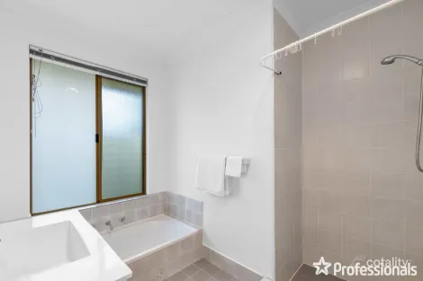 Property photo of 20 Winterbourne Glade Maddington WA 6109
