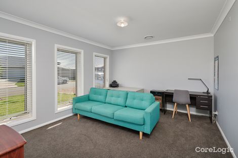 Property photo of 18 Beetson Street Boorooma NSW 2650