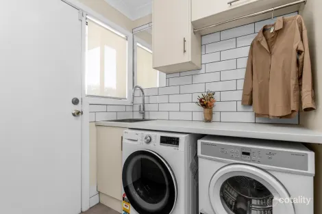 Property photo of 9 Avocet Drive Estella NSW 2650