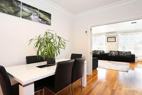 Property photo of 1 Rocklands Rise Meadow Heights VIC 3048