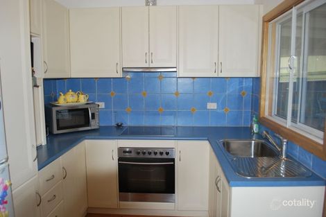 Property photo of 34 Kapooka Avenue Dapto NSW 2530