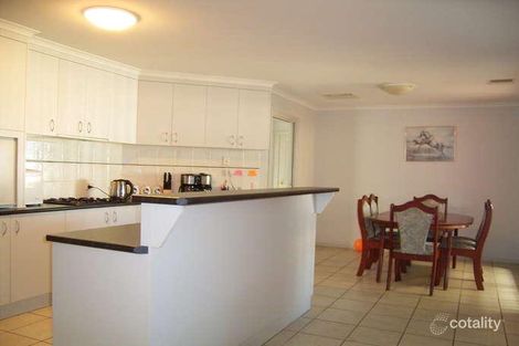 Property photo of 8 Saunders Crescent Wodonga VIC 3690