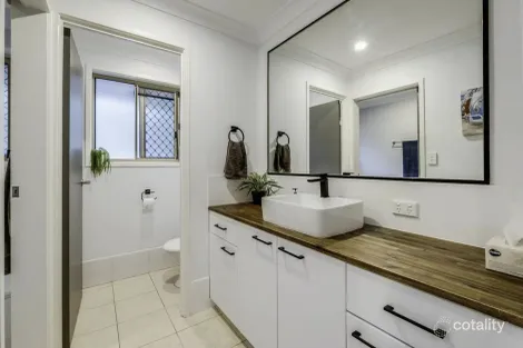 Property photo of 1 Baratta Street Southport QLD 4215