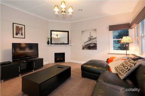 Property photo of 18 Linden Avenue Wendouree VIC 3355