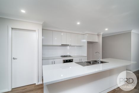 Property photo of 24 Watson Boulevard Lloyd NSW 2650
