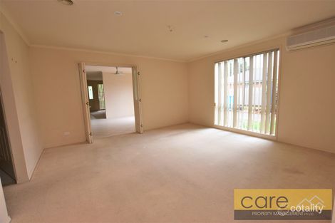 Property photo of 4 Middleham Close Cranbourne West VIC 3977