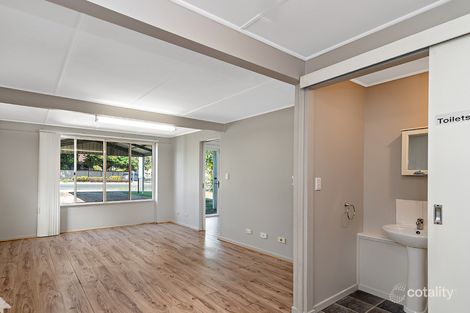 138 Klingner Rd, Redcliffe, QLD 4020