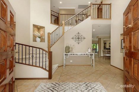 Property photo of 18 Rebholz Drive Benowa QLD 4217