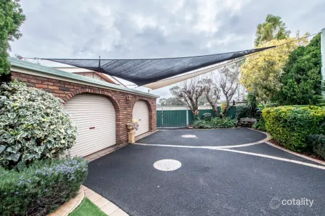 Property photo of 1 Leonard Street Dubbo NSW 2830
