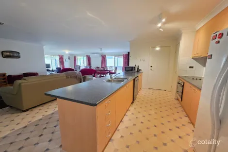 Property photo of 10 Matthew Court Crows Nest QLD 4355