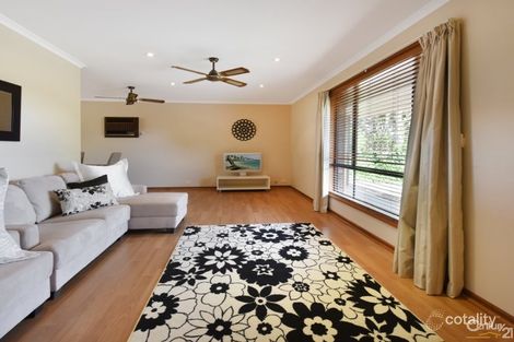Property photo of 15 Maple Avenue Aberfoyle Park SA 5159