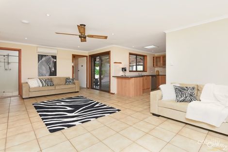 Property photo of 15 Maple Avenue Aberfoyle Park SA 5159