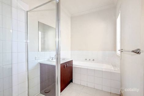 Property photo of 2/2-4 Rutman Close Werribee VIC 3030