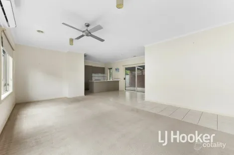 Property photo of 6 Tyrell Place Pakenham VIC 3810