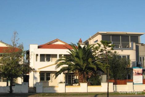 Property photo of 86 Marine Parade Elwood VIC 3184