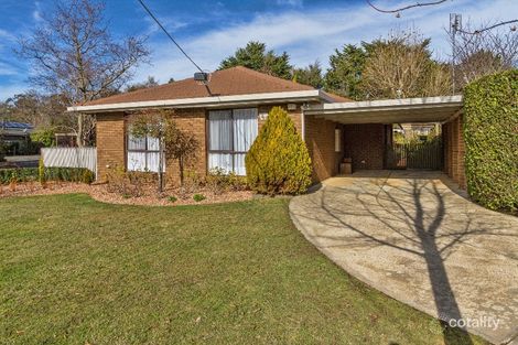 2/4 Savages Lane, Woodend, VIC 3442