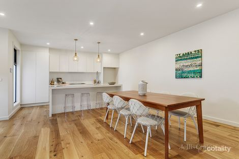 Property photo of 19 Morello Circle Doncaster East VIC 3109