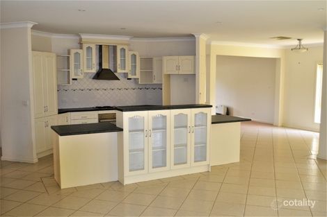 Property photo of 10 Centenary Drive Marrar NSW 2652