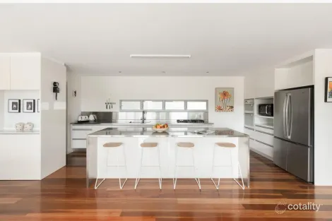 Property photo of 64 Nalya Road Narraweena NSW 2099