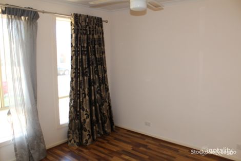 Property photo of 11 Finchley Park Crescent Tarneit VIC 3029