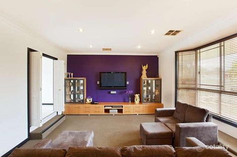 Property photo of 7 Macken Close Edensor Park NSW 2176