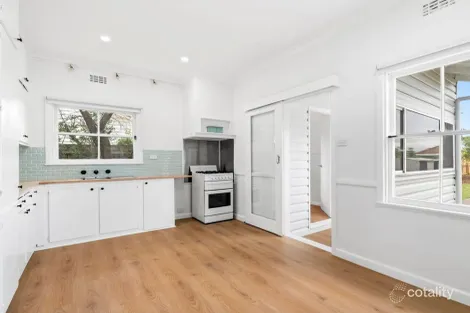 Property photo of 2 Pettitt Crescent Norlane VIC 3214