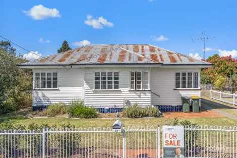 24 Oak Ave, Warwick, QLD 4370