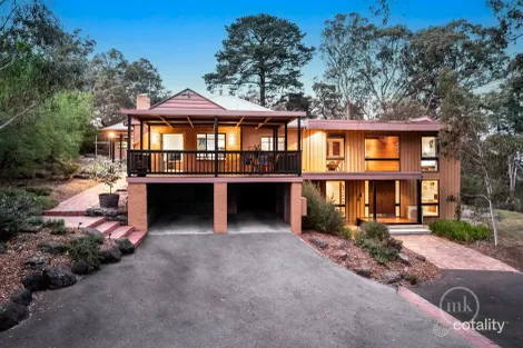 64 Mount Pleasant Rd, Eltham, VIC 3095