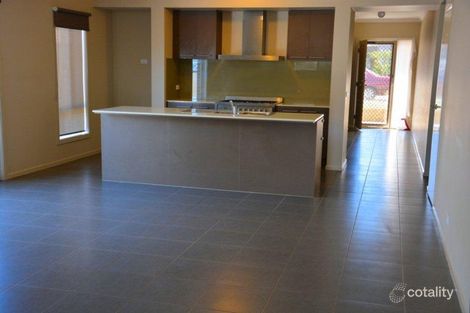 Property photo of 10 Kensley Circuit Craigieburn VIC 3064