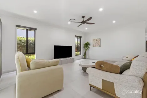 Property photo of 37 Amazon Circuit Helensvale QLD 4212