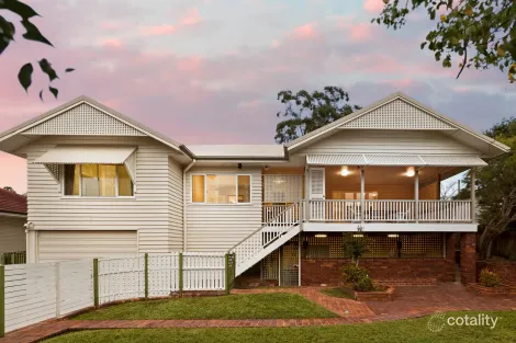 42 Disraeli St, Indooroopilly, QLD 4068