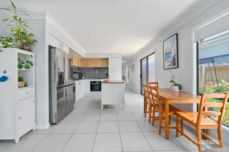 Property photo of 26 Jeanine Crescent Nirimba QLD 4551