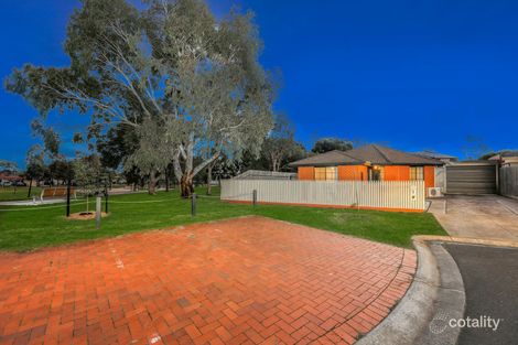 Property photo of 10 Manton Place Roxburgh Park VIC 3064