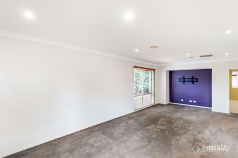 Property photo of 2 Salisbury Court Berwick VIC 3806