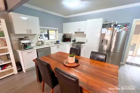 Property photo of 83 Kitchener Road Merredin WA 6415